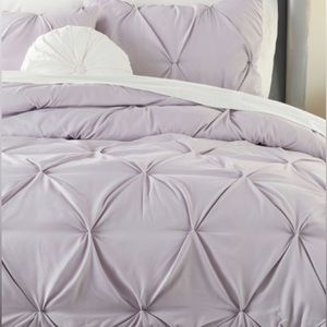 Pottery Barn Teen Microfiber Pintuck Comforter twin/twin xl + sham in dusty iris